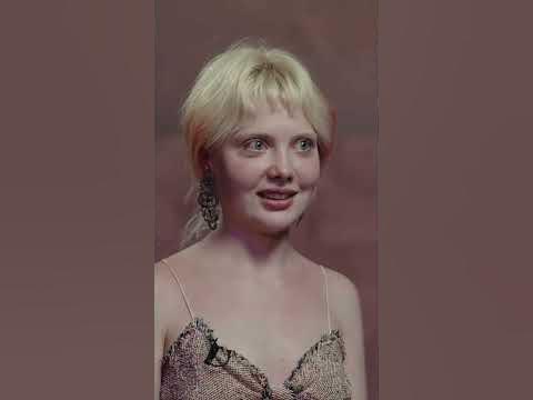 Эллен Шейдлин - «Снялась в Ёлках-5» - YouTube