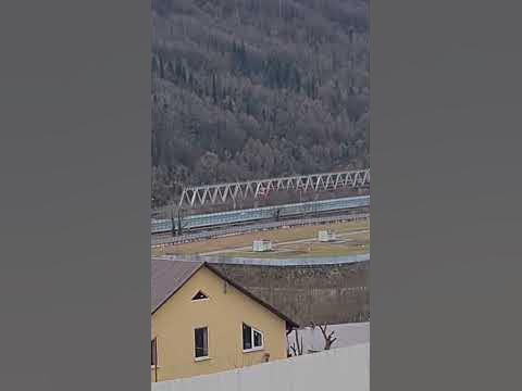 Электричка как игрушечная! - YouTube