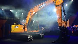 JCB X Series premiere JCB 220XLC