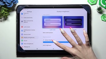 Google Pixel 9 Pro Fold - How to Change Font Size? | Display Settings