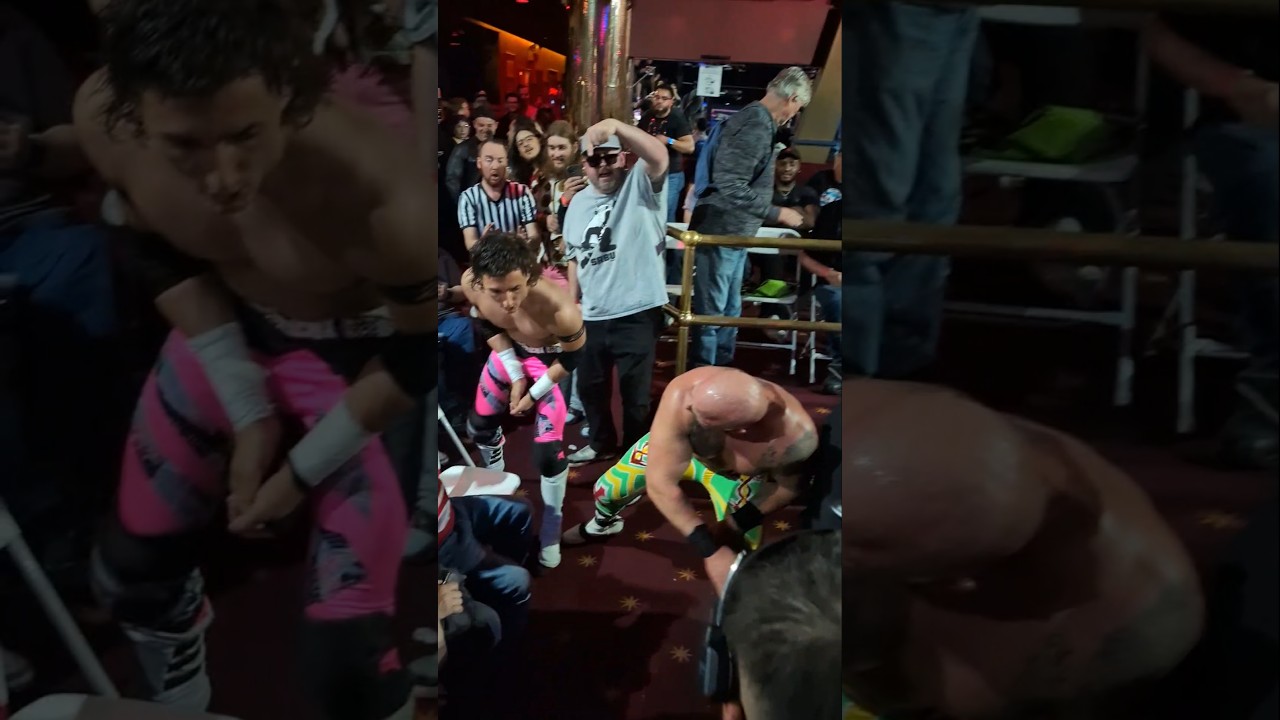 Luke Hawx and Jordan Kross battle amongst fans at OnlyWrestlers Chicago