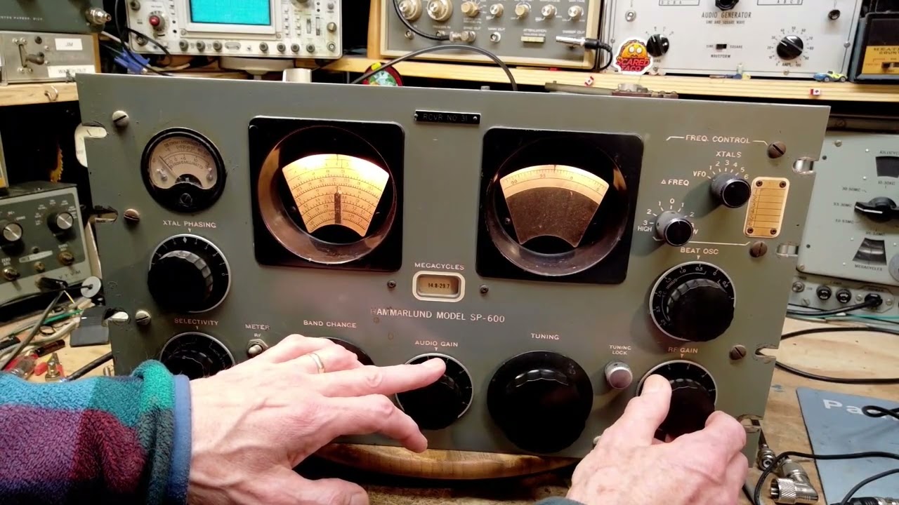 Hammarlund Model SP-600 受信機 本体 Hammarlund SP-600 Communications Receiver Video #19 - Listening