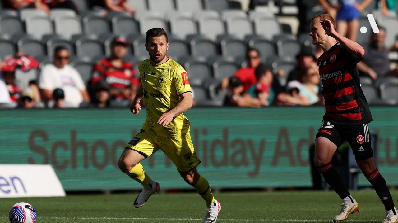 Western Sydney Wanderers FC v Wellington Phoenix Highlights Isuzu