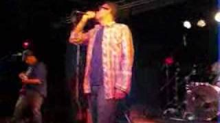 **NEW MUSIC** Bilal Live Performance, "Robots," 12.05.09