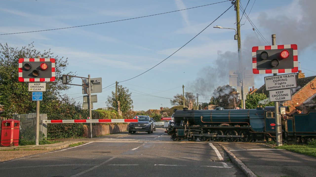 Dymchurch St Mary's Road Level Crossing, Kent 27/10/24