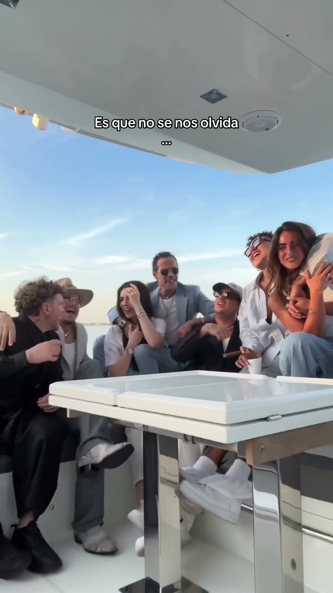 Es que no sé los olvida y queremos VOLVER #piso21 #musica @beele @marcanthony