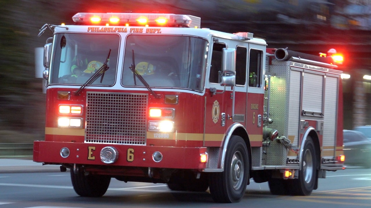 Philadelphia Fire Department Engine 6 Responding - YouTube