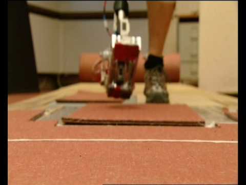 Video till Benprotes härmar en fots rörelser