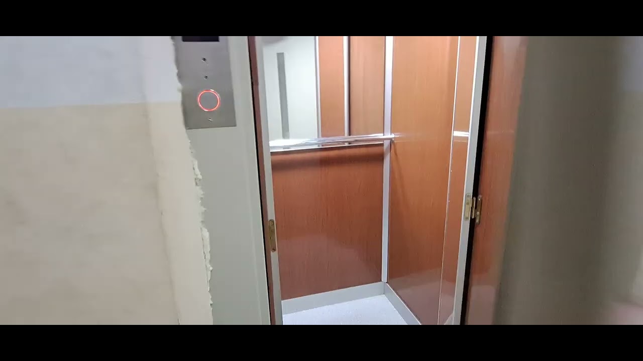 2 IFMA lifts, refurbished by Ascensorul S.A. at 14 Drumul Timonierului in Bucharest, Romania