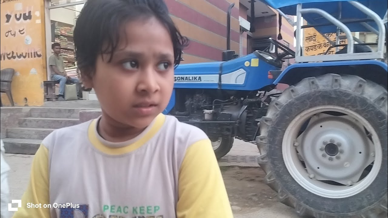 अनुष्का को ट्रैक्टर के नीचे दे दु के 🤣 बताओ @Suraj_Garg07 #subscribemychannel #dailylife #vlog#video