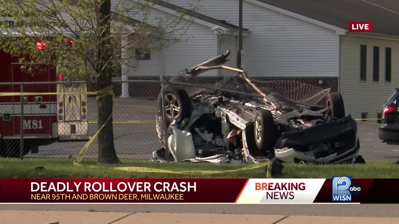 Person dies in rollover crash on Milwaukee's north side