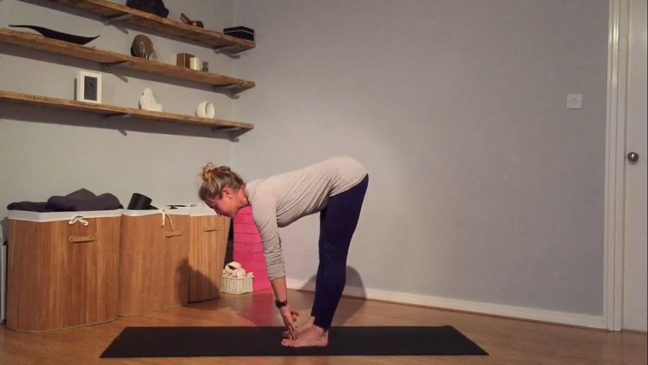 How to do standing forward bend... and touch your toes! yoga para niños