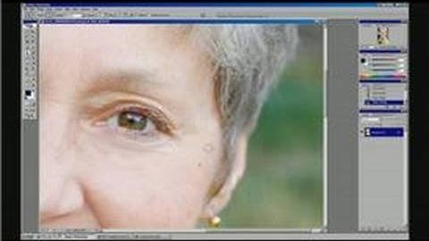 Photoshop Tutorial : How to Remove Wrinkles With Photoshop