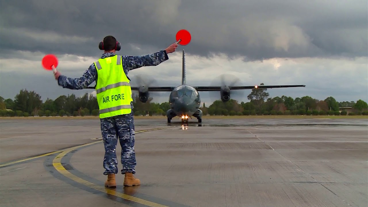 Arrival of C-27J Spartan to RAAF Base Richmond - YouTube