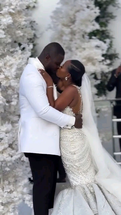 She was shy but can't stop Kissing #wedding #kissingmoment #firstkiss #bestkiss #kissing #kiss