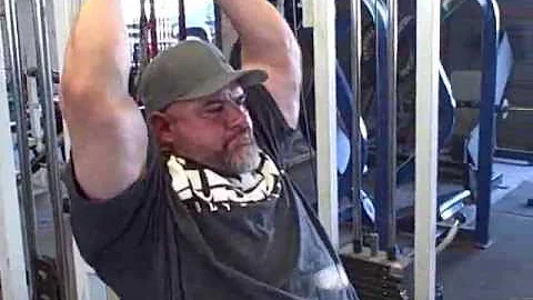 Pre Contest Shoulders & Arms w Big Scott Lott!!