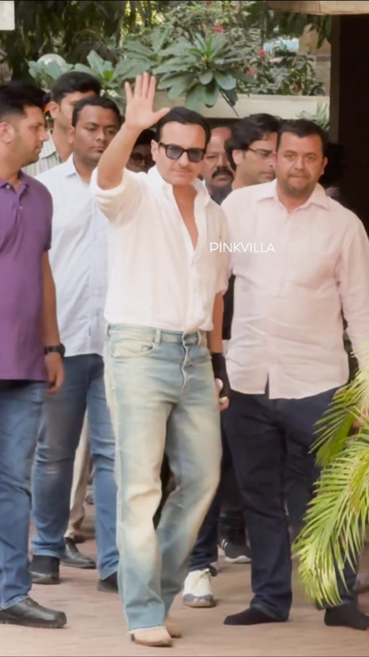 RECOVERED Saif Ali Khan Returns Home After From The HOSPITAL | #shorts #bollywood #trending #news