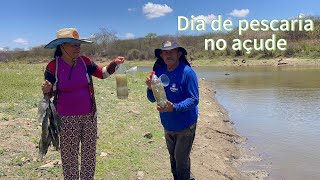 Dia De Pescaria No Açude