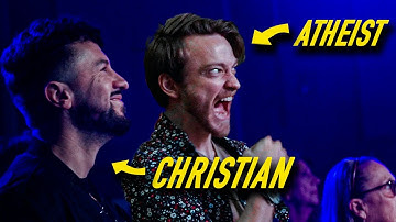 Een evangelische YouTuber sleept een atheïst mee naar een megakerk