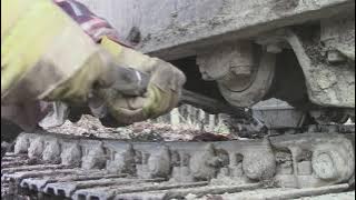 How To Replace A Track Roller On An Excavator