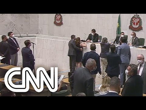 Vídeo mostra abuso contra deputada Isa Penna durante sessão na Alesp | EXPRESSO CNN