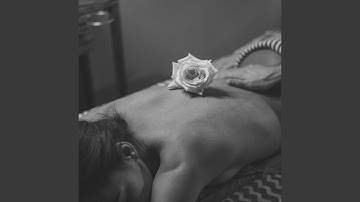 Pulsating Backdrops for Dreamy Rest