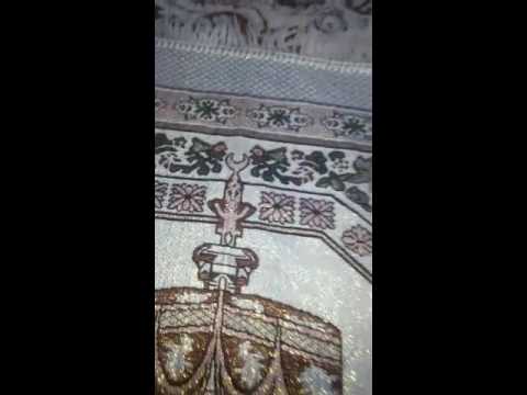 سجاد مرسوم عليه علامه شيطانية تابعه للروافض