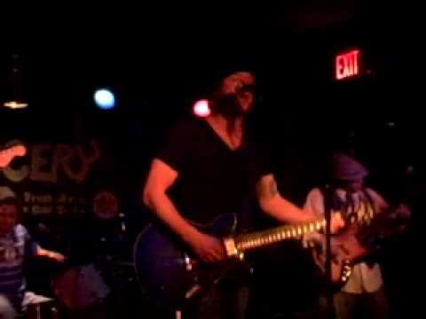 Cecilia Celeste "Call me out" at Arlene's Grocery NYC