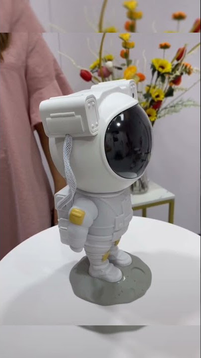 Starry Sky Astronaut Light Show Robot