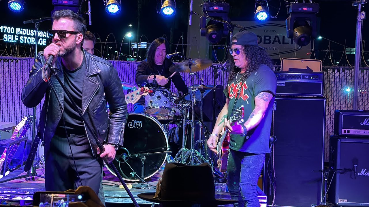 Hard Hat Lounge Reviews Hard Hat Lounge Reviews