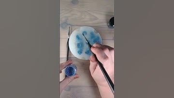 Making uv resin gaming dice with chameleon powder!  #tabletopgaming #diy #shorts #resin #d20