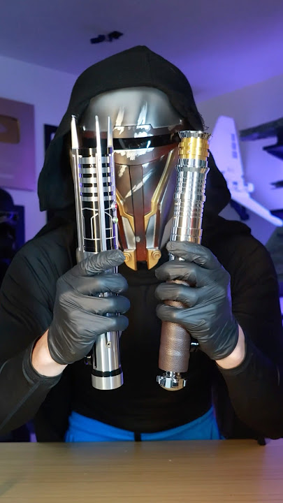 The legend himself! ​⁠@ARTSABERS #starwars #unboxing #lightsaber #shorts #darthrevan