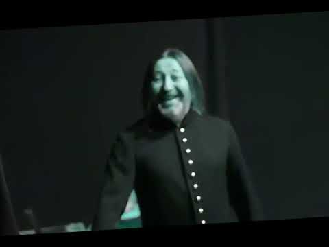 Шура Би-2 агрессивно заставляет переодеться | клип Аллилуйя Би-2