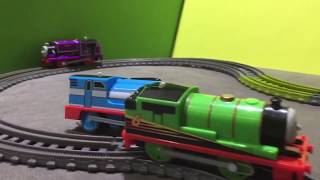 Thomas ve arkadaşları yarışıyor bakalım kim birinci olacak yoksa bir kaza mı olacak?