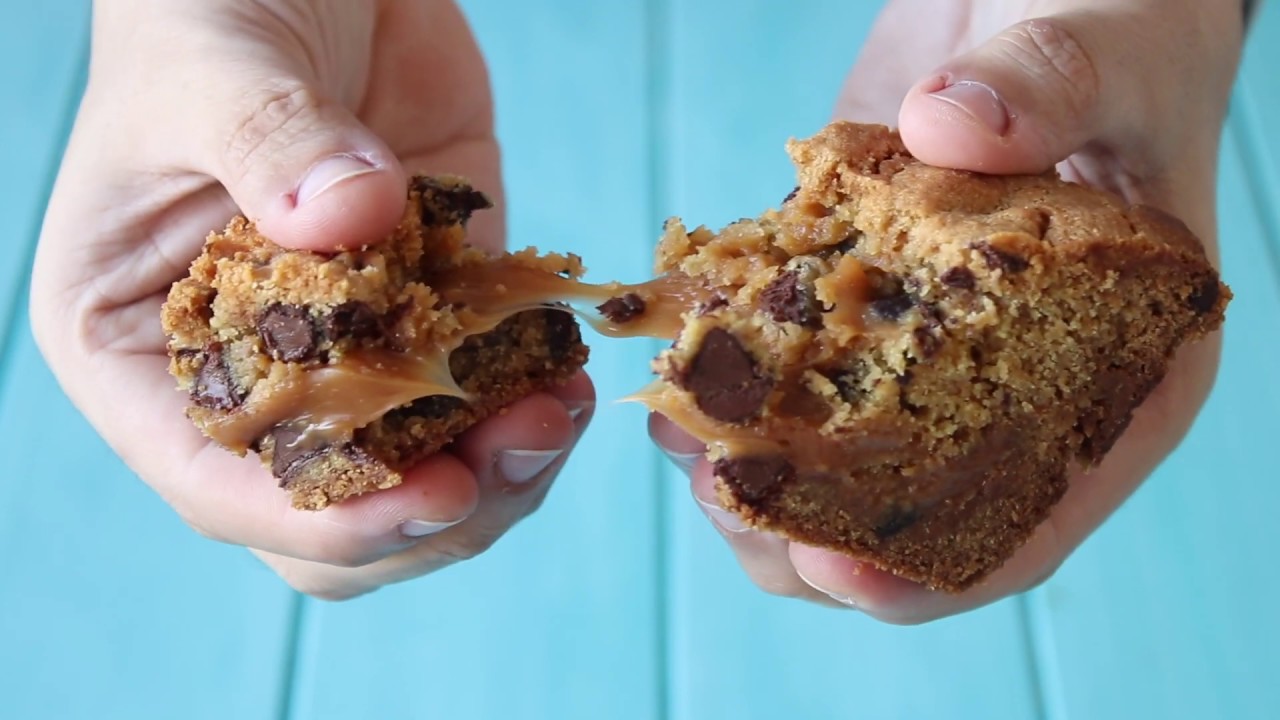 The Best Ever Salted Caramel Chocolate Chip Cookie Bars | Tastemade