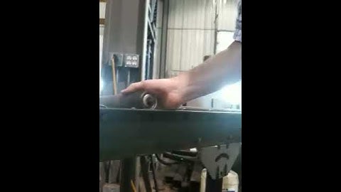 How to remove a Hytrol roller