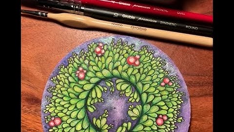 Zentangle wreath how to draw holiday wreath with watercolor