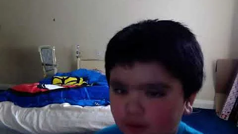 6 Year Old Makes Video On Apple Mac