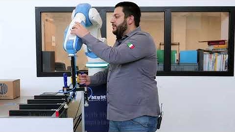 COMAU Racer-5-0.80 - COBOT and Agile1500 in integrated collaborative logistic application