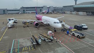Wizz Air Preflight Safety Briefing Airbus A320-200 Flight W92604 Luton Prague International Airport