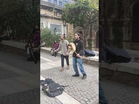 Τριανταφυλλάκι μ' κόκκινο