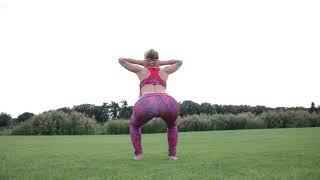 スクワットで鍛えたレギンス越しのお尻を眺めるだけの動画【Gaze at her buttocks】#88