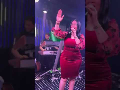 كسرت الحفله بصراحه دعاء رشوان مع عبسلام فى دبى شكل تانى
