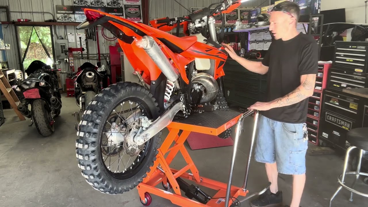 Vevor motorcycle lift 1100 lbs load capacity