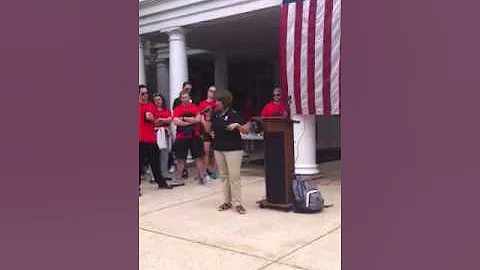Cynthia Parsons Speaks at the Hometown Hero Walk
