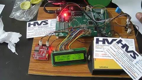 pH and Temperature along with humidity monitoring using ARM7 LPC2148 controller