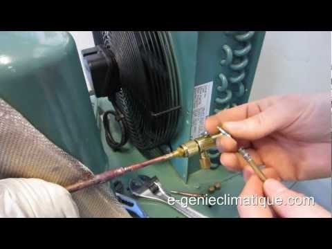 Froid69 - Schrader valve removal under pressure