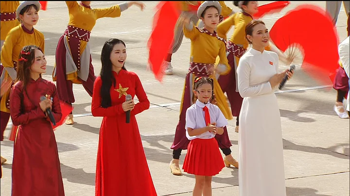 Mỹ Tâm, Hòa Minzy, Phương Mỹ Chi cùng các nghệ sĩ hòa giọng tại Lễ diễu binh, diễu hành A80 | VTV24