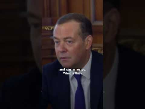 Video: Dmitry Medvedev tus poj niam: biography thiab duab