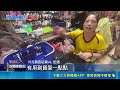 79歲駕駛感冒不適 "倒車誤踩油門"撞進商店!｜記者 朱俊傑 何正鳳｜三立新聞LIVE